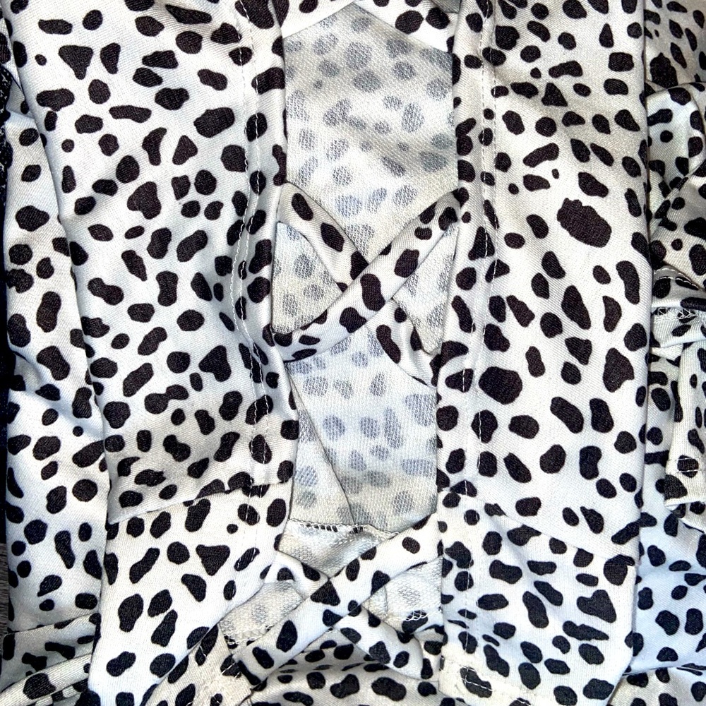 NWOT COLD SHOULDER TOP - Picture 7 of 9